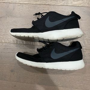 Nike Roshe Men’s Size 9